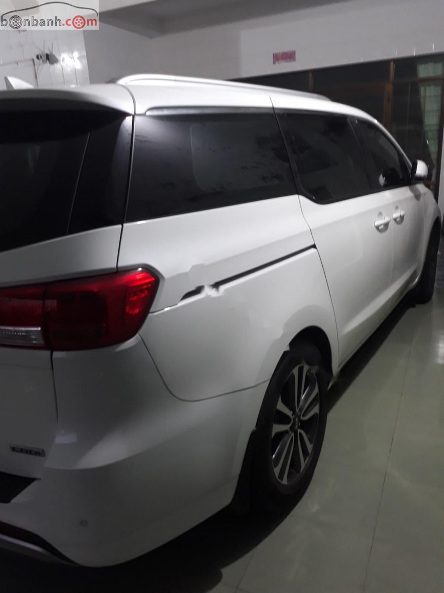 Kia Sedona 2.2L DATH 2016 - Bán ô tô Kia Sedona 2.2L DATH đời 2016, màu trắng
