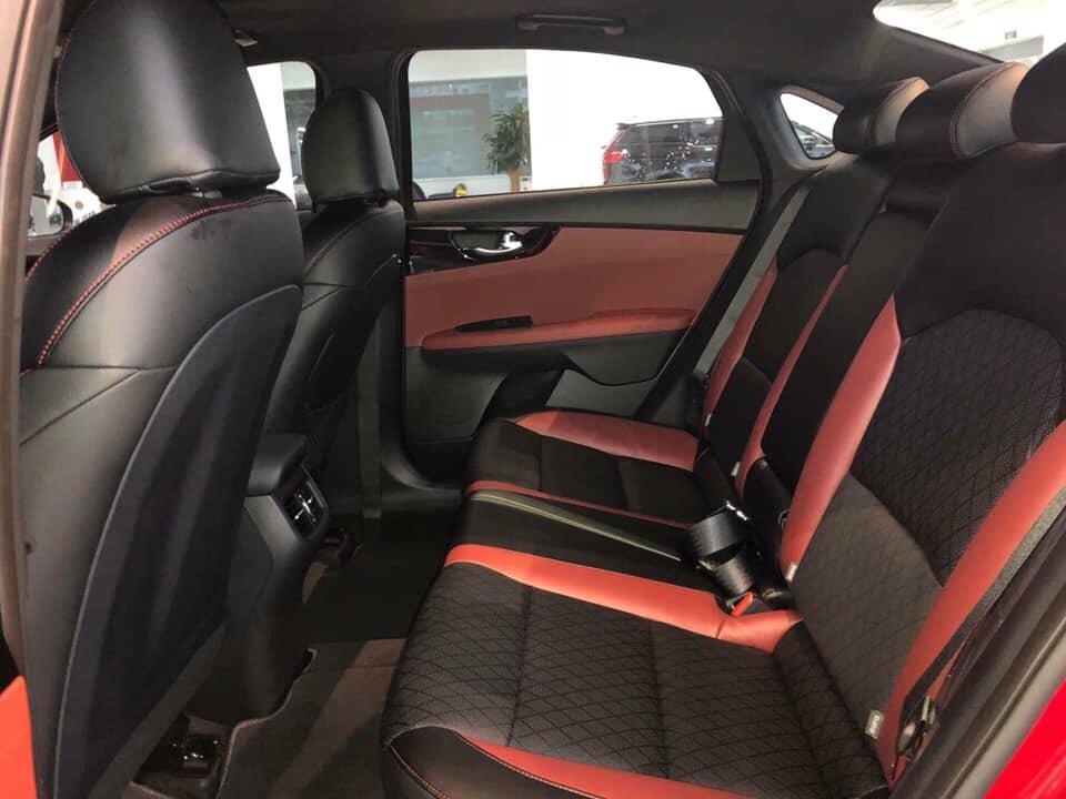 Kia Cerato AT 1.6 2018 - Bán Kia Cerato mới model 2019, màu đỏ