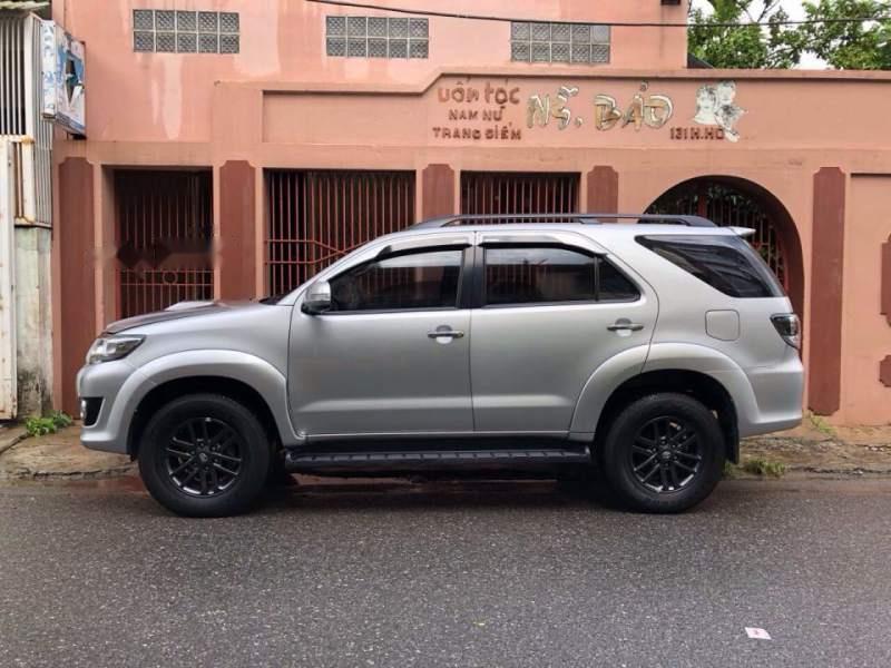 Toyota Fortuner   MT 2016 - Bán Toyota Fortuner MT năm 2016 xe gia đình