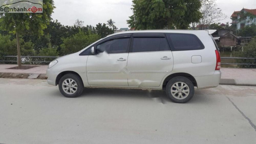 Toyota Innova 2.0G 2007 - Bán ô tô Toyota Innova 2.0G 2007, màu bạc chính chủ