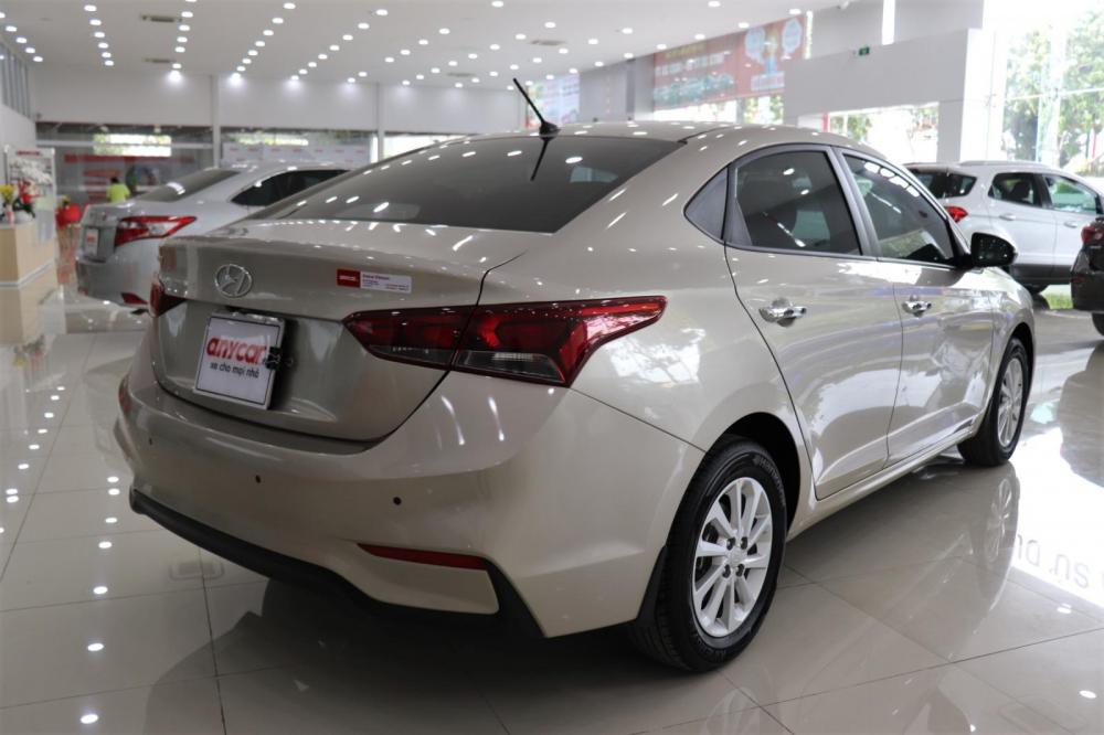 Hyundai Acent 1.4MT 2018 - Cần bán xe Hyundai Acent 1.4MT đời 2018 ghi vàng