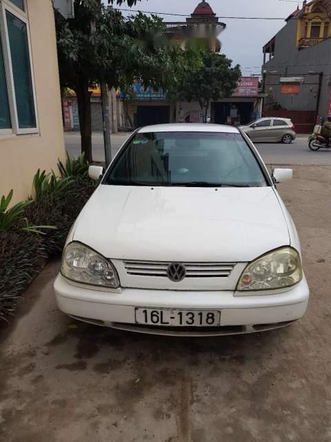 Volkswagen Golf     1997 - Bán Volkswagen Golf sản xuất năm 1997, màu trắng, xe nhập