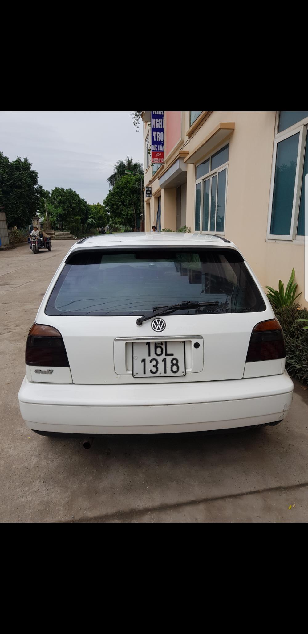 Volkswagen Golf 1997 - Bán Volkswagen Golf đời 1997, màu trắng nhập khẩu