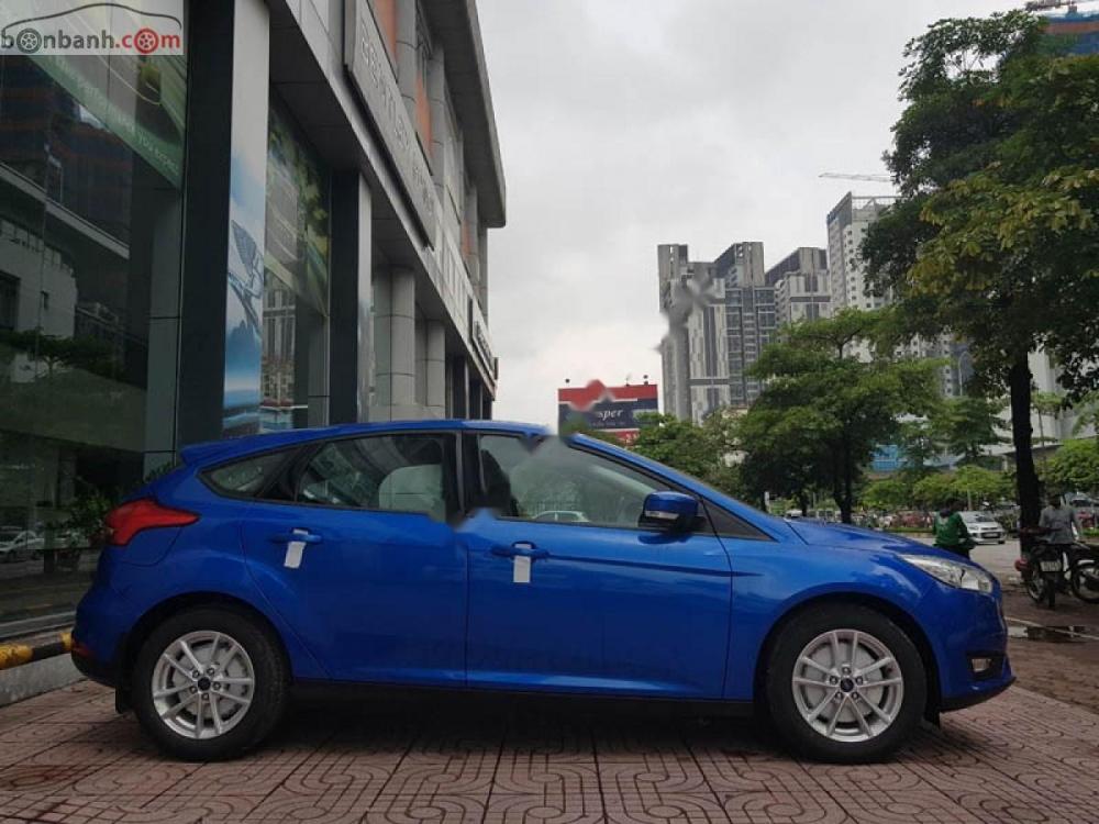 Ford Focus Trend  2018 - Bán Ford Focus Trend năm sản xuất 2018, màu xanh lam