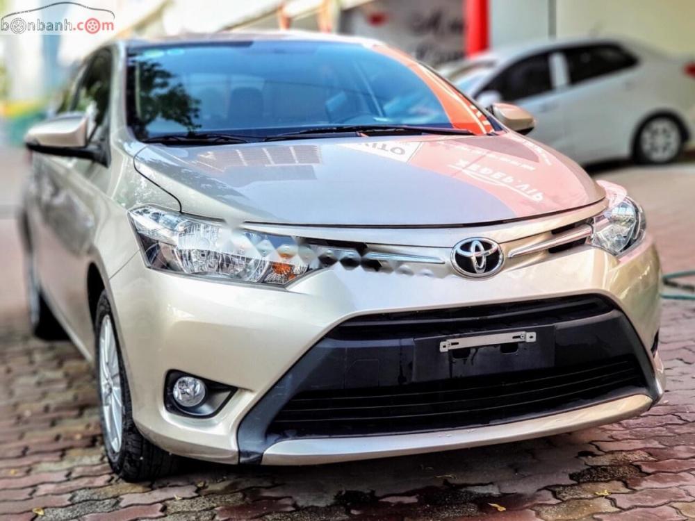 Toyota Vios 1.5E 2017 - Bán Toyota Vios MT sản xuất 2017, màu vàng như mới, giá chỉ 515 triệu