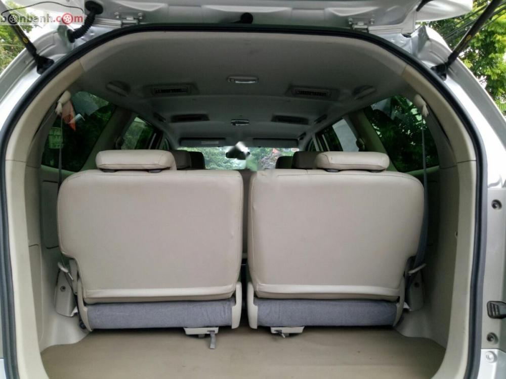 Toyota Innova G 2010 - Tôi bán xe Innova G 2.0 màu bạc, số tay s, ản xuất năm 2010, đã đi 8,5 vạn