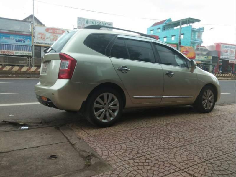 Kia Carens   2.0  2010 - Cần bán Kia Carens 2.0 năm sản xuất 2010, giá tốt