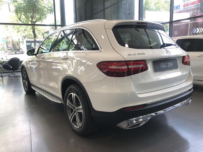 Mercedes-Benz GLC-Class GLC200 2018 - Bán Mercedes GLC200 đời 2018 mới, màu trắng giao ngay