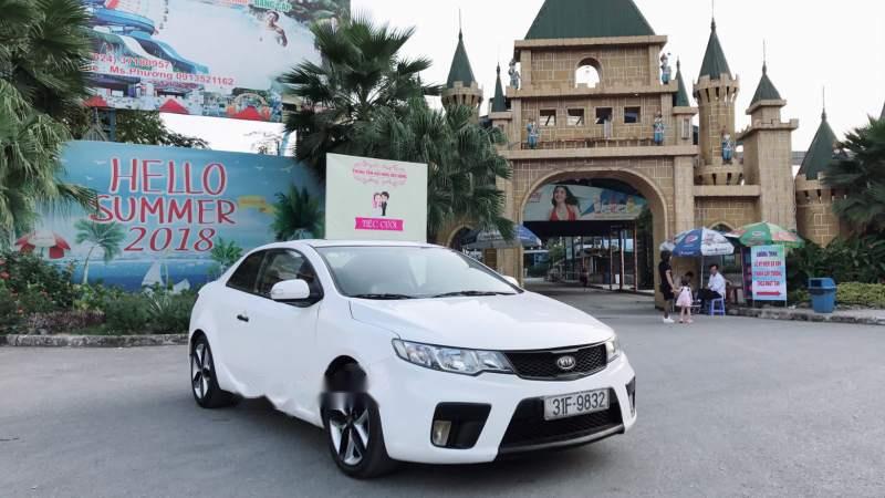 Kia Koup 2010 - Cần bán Kia Koup sản xuất năm 2010, màu trắng, xe nhập, 415 triệu