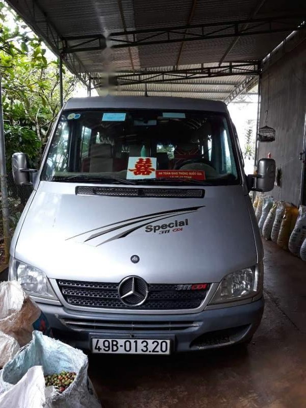 Mercedes-Benz Sprinter  MT 2005 - Bán Mercedes MT đời 2005, màu bạc, chạy dịch vụ, còn rất đẹp