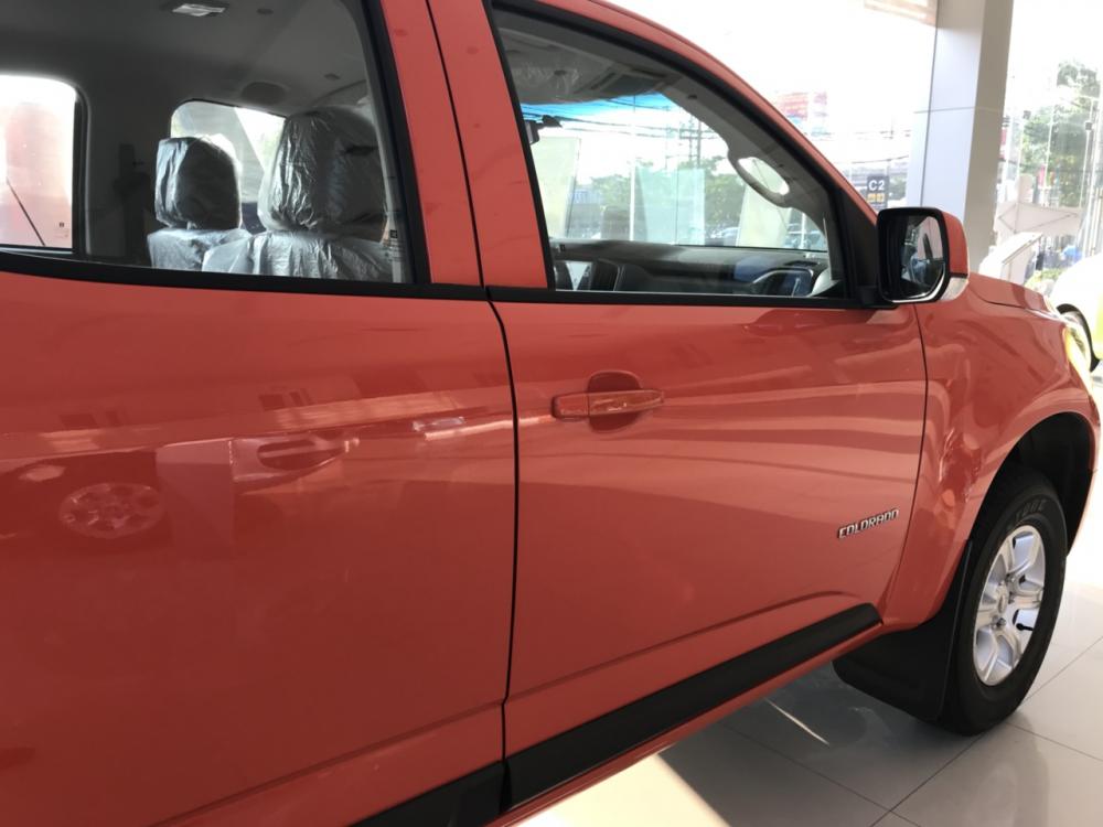 Chevrolet Colorado 2018 - Bán ô tô Chevrolet Colorado HC Country 2.5L 2018, 2 cầu, nhập khẩu, sẵn xe, giao ngay, lh 0904016692