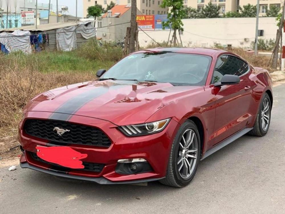 Ford Mustang EcoBoost Fastback 2017 - Bán Ford Mustang EcoBoost Fastback năm sản xuất 2017, màu đỏ, nhập khẩu