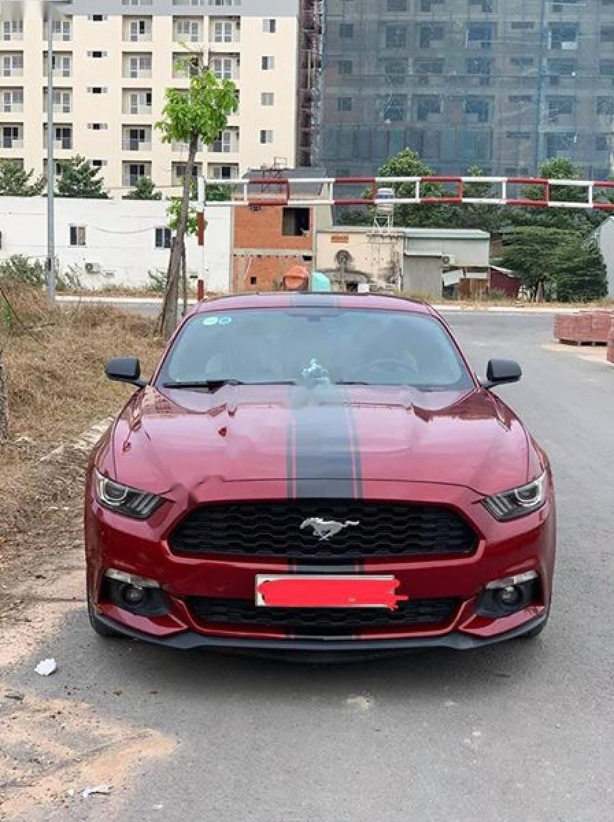 Ford Mustang EcoBoost Fastback 2017 - Bán Ford Mustang EcoBoost Fastback năm sản xuất 2017, màu đỏ, nhập khẩu