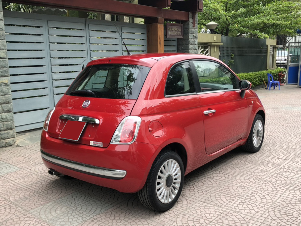 Fiat 500 1.2 AT 2009 - Cần bán Fiat 500 1.2 AT đăng ký 2011, màu đỏ cờ, nhập khẩu nguyên chiếc từ Italia