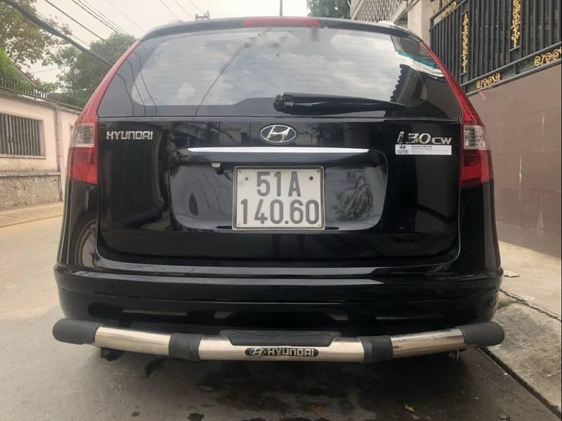 Hyundai i30   CW 2011 - Cần bán Hyundai i30 CW đời 2011, màu đen, nhập khẩu nguyên chiếc, xe gia đình