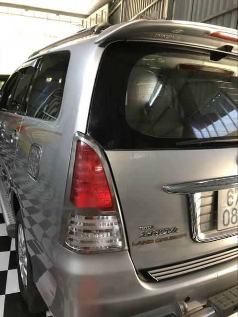 Toyota Innova 2009 - Bán ô tô Toyota Innova sản xuất năm 2009, màu bạc