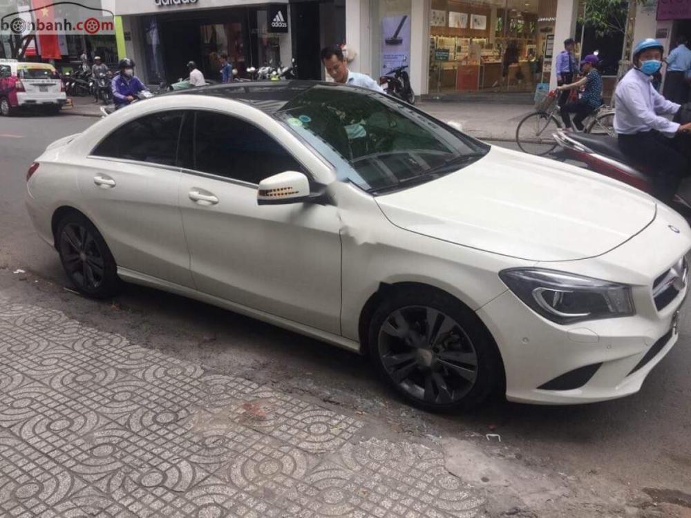 Mercedes-Benz CLA class CLA 200 2015 - Cần bán Mercedes CLA 200 sản xuất 2015, màu trắng, nhập khẩu nguyên chiếc ít sử dụng