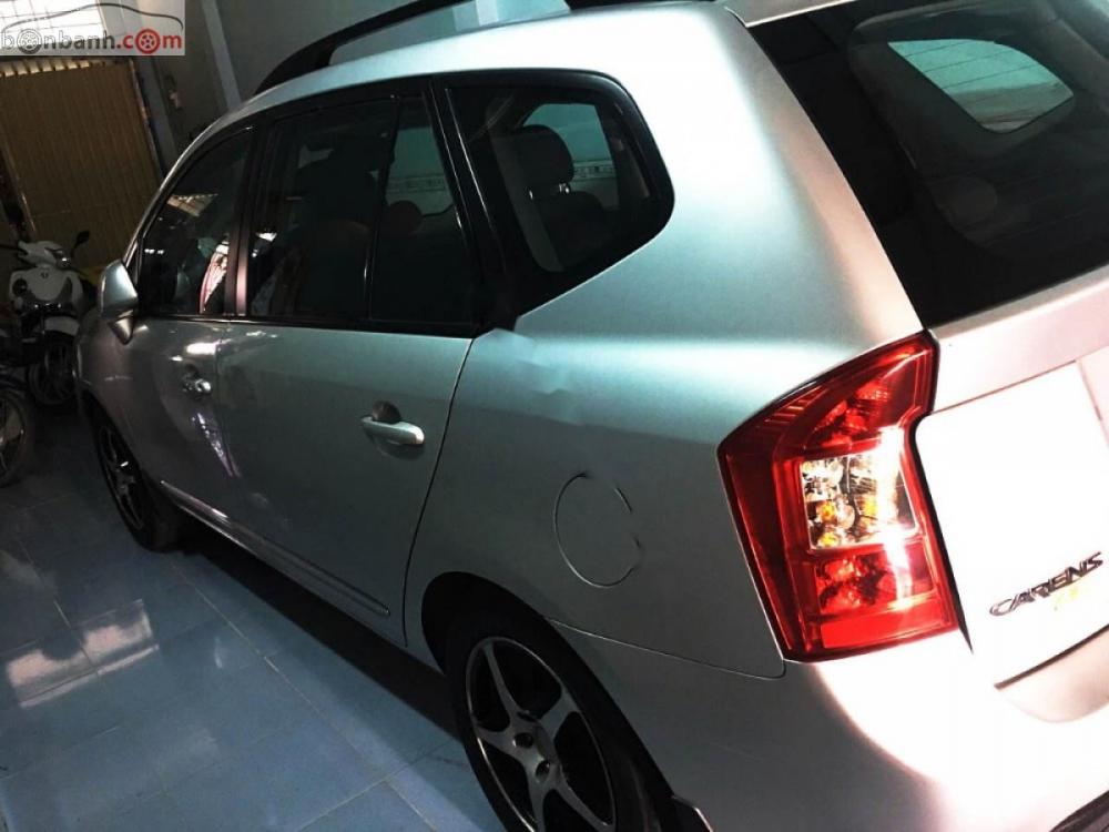 Kia Carens 2010 - Cần bán Kia Carens sản xuất 2010, màu bạc