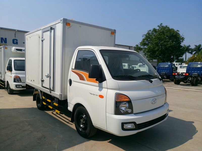 Hyundai H 100 2018 - Bán xe Hyundai H 100 năm 2018, màu trắng, nhập khẩu  