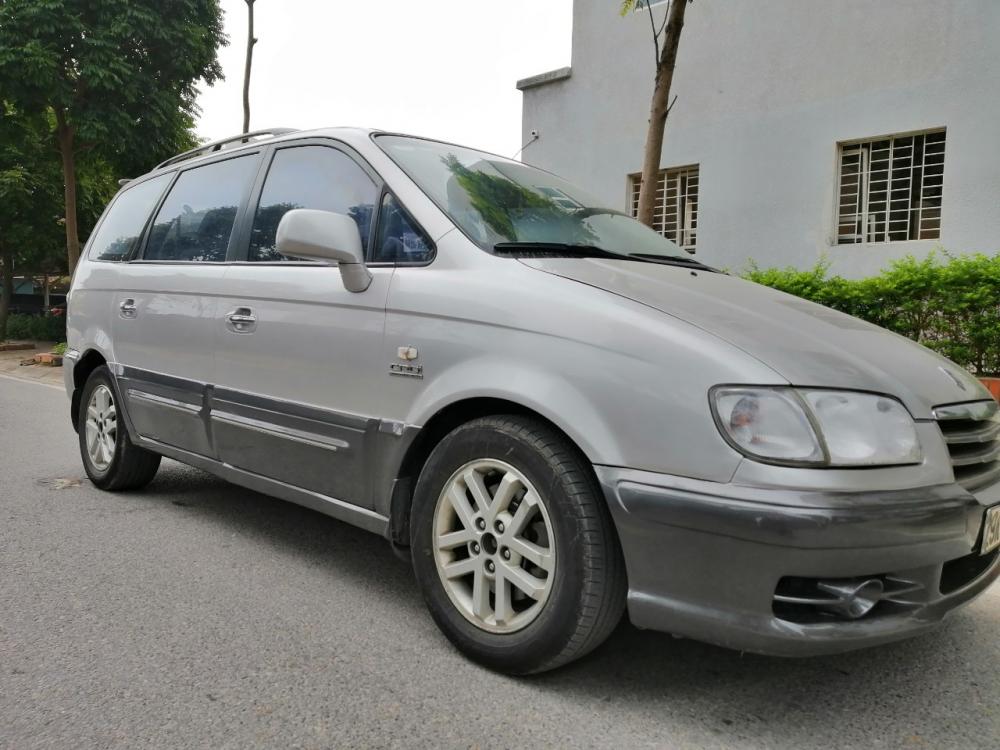 Hyundai Trajet 2006 - Bán ô tô Hyundai Trajet đời 2006, màu bạc, nhập khẩu nguyên chiếc, số tự động