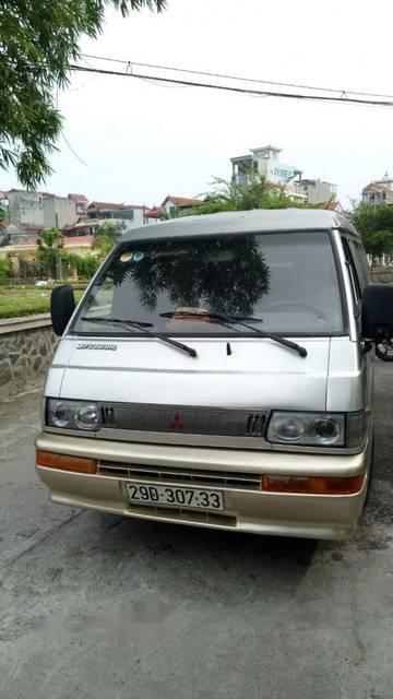 Mitsubishi L300   2003 - Bán gấp Mitsubishi L300 sản xuất năm 2003, màu bạc, xe gia đình