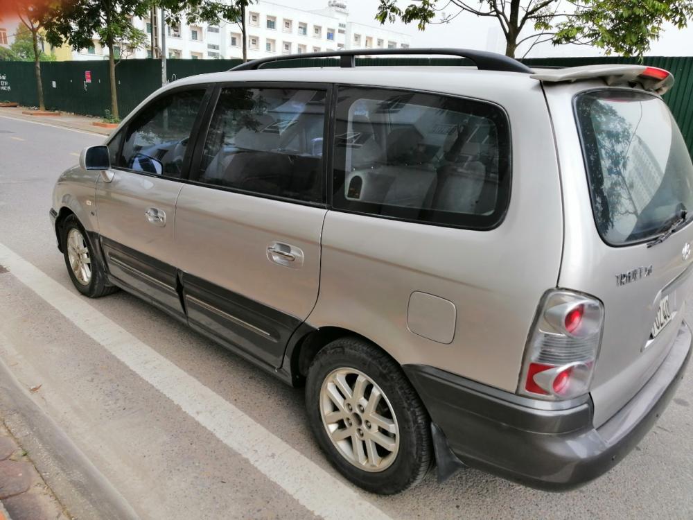 Hyundai Trajet 2006 - Bán ô tô Hyundai Trajet đời 2006, màu bạc, nhập khẩu nguyên chiếc, số tự động