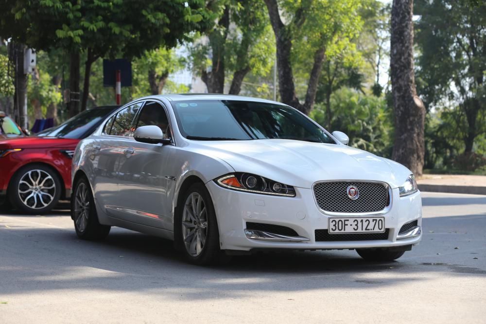 Jaguar XF 2014 - Jaguar XF màu trắng nội thất, da bò model 2014, đăng ký lần đâu 2016