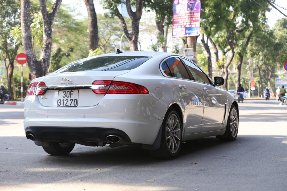 Jaguar XF 2014 - Jaguar XF màu trắng nội thất, da bò model 2014, đăng ký lần đâu 2016