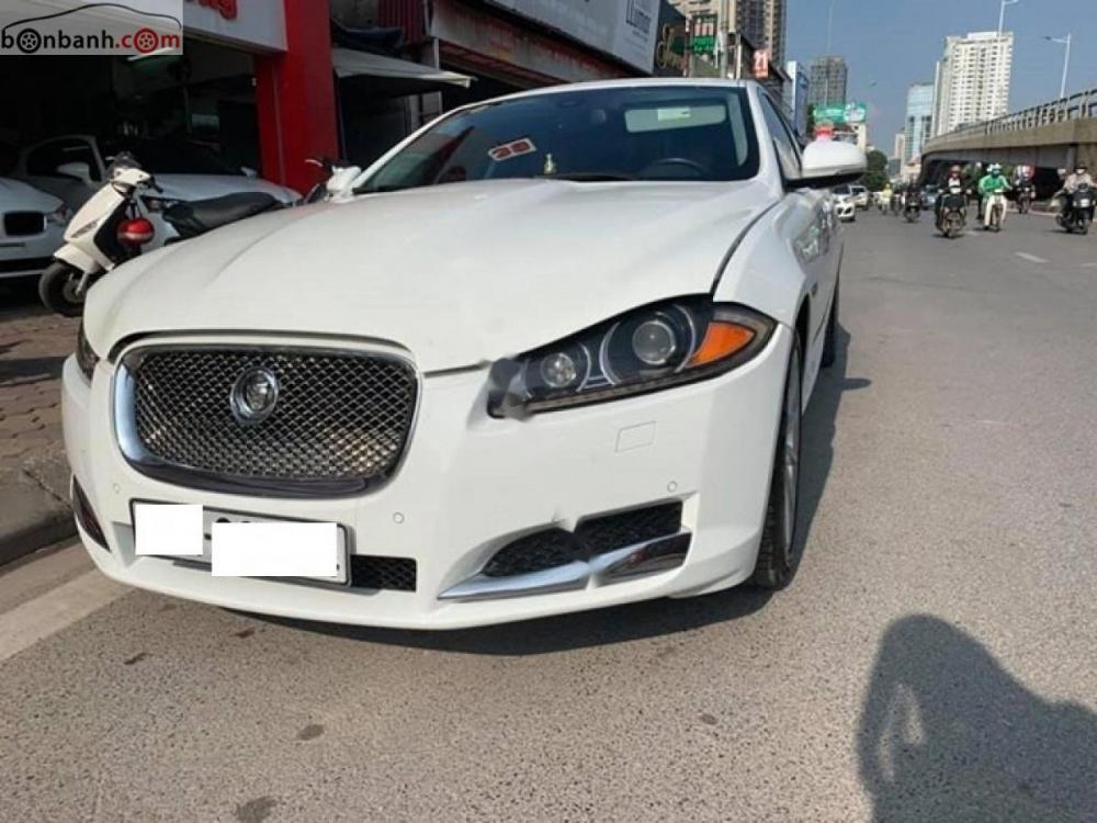 Jaguar XF 2.0 AT 2014 - Bán Jaguar XF 2.0 AT 2014, màu trắng, xe nhập số tự động