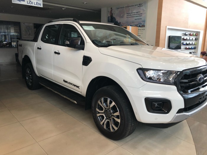 Ford Ranger Wildtrak 4x4 2018 - Bán Ford Ranger Wildtrak 4x4 sản xuất 2018, màu cam, xe nhập, 918 triệu - LH 0989022295 tại Điện Biên