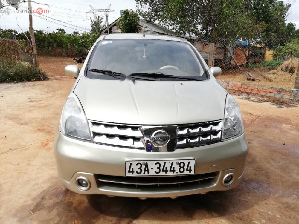 Nissan Grand livina 1.8 MT 2011 - Bán ô tô Nissan Grand livina 1.8 MT đời 2011 số sàn