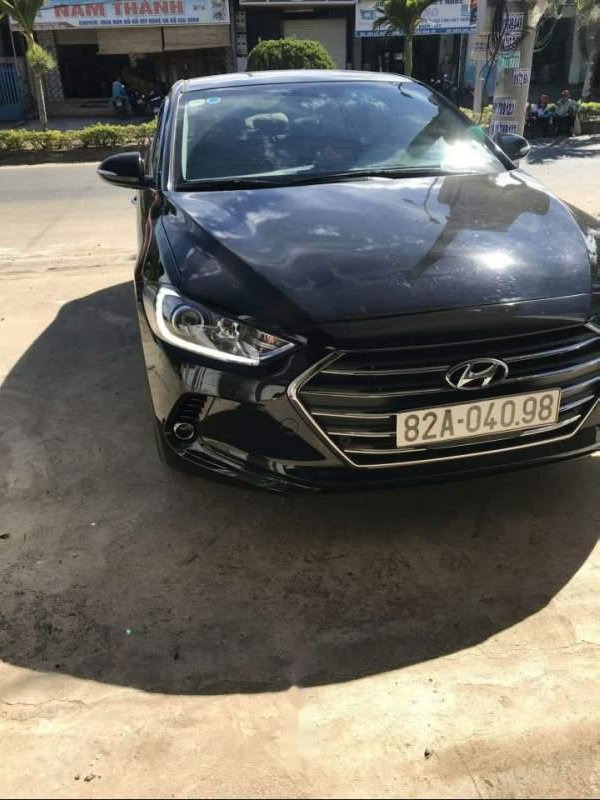 Hyundai Elantra  AT 2017 - Bán Hyundai Elantra AT đời 2017, nhập khẩu, xe đẹp long lanh