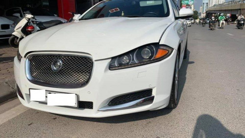 Jaguar XF   2.0 AT  2014 - Xe Jaguar XF 2.0 AT sản xuất năm 2014, màu trắng, nhập khẩu như mới