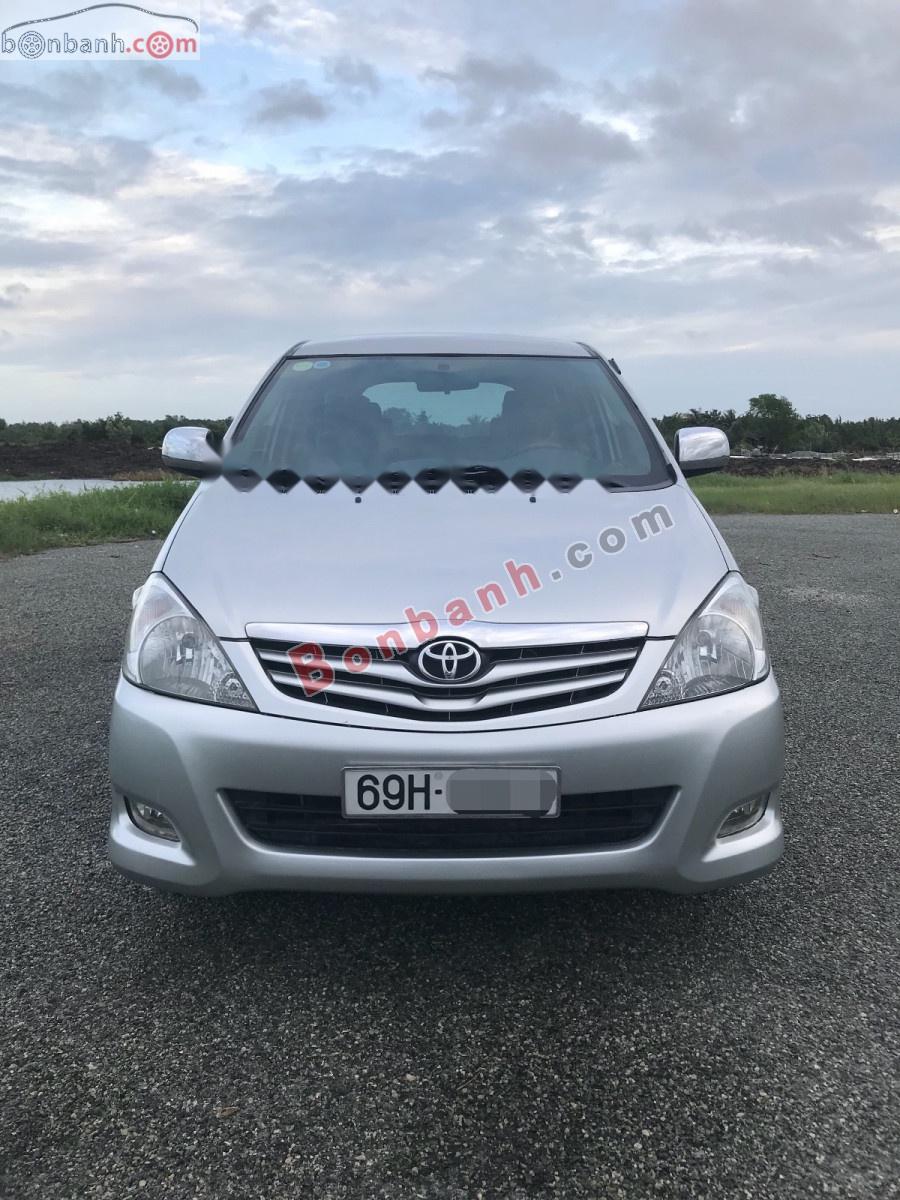 Toyota Innova G 2009 - Cần bán xe Toyota Innova G 2009, màu bạc xe gia đình