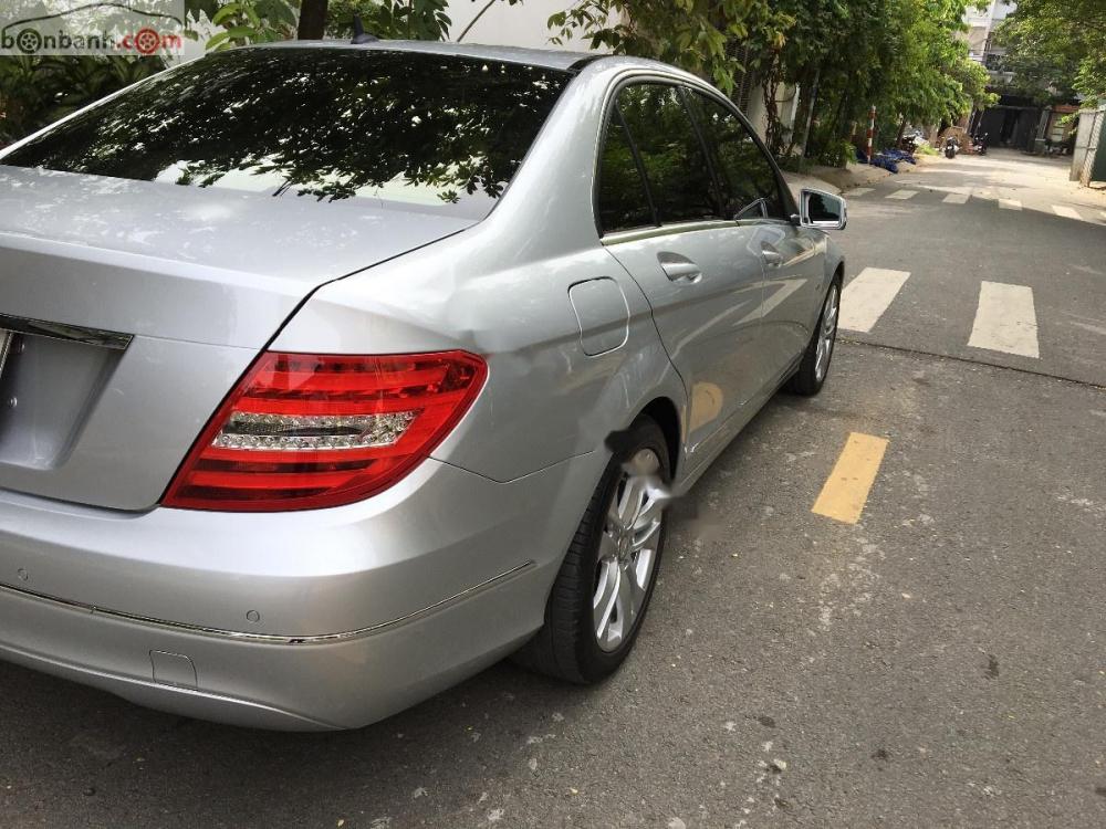 Mercedes-Benz C class C200 2013 - Cần bán gấp Mercedes C200 đời 2013, màu bạc