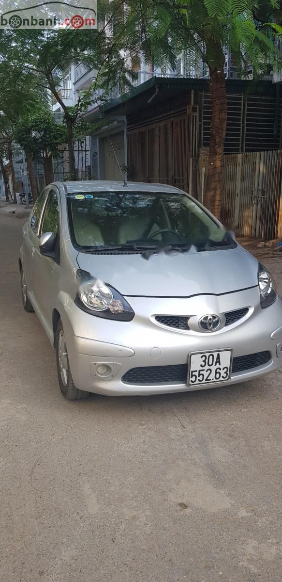 Toyota Aygo 2007 - Bán ô tô Toyota Aygo 2007, màu bạc, xe nhập