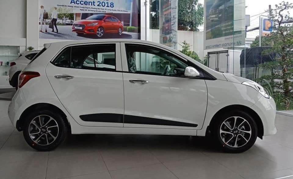 Hyundai Grand i10 1.2 AT 2018 - Bán Hyundai i10 tại Huế đủ màu đủ phiên bản  - Liên hệ ngay Thanh Thúy: 0393721368 để nhận ưu đãi chi tiết 