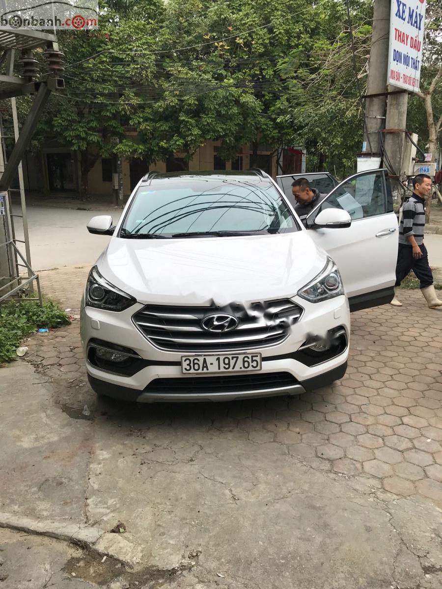 Hyundai Santa Fe 4x4 2016 - Bán xe Hyundai Santa Fe 4x4 đời 2016, màu trắng