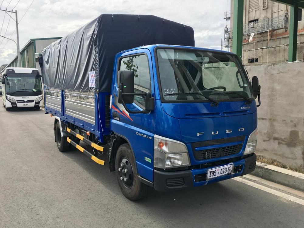 Mitsubishi Canter 2018 - Bán xe tải Mitsubishi Fuso, tải 2.1t thùng 4.35m, động cơ Euro 4 2018