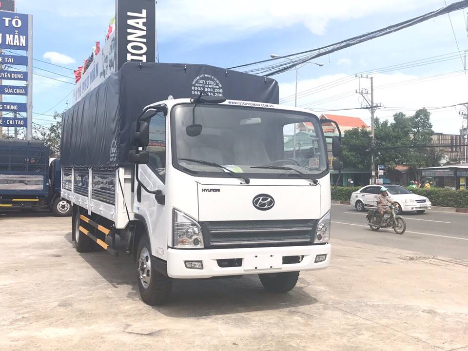 Xe tải 5 tấn - dưới 10 tấn 2017 - Bán xe tải Hyundai 8 tấn phiên bản  đặc biệt, thùng dài 6m2, hỗ trợ trả góp