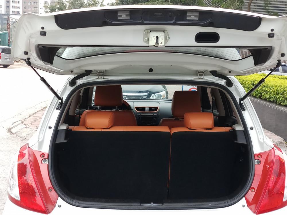 Suzuki Swift 1.4AT  2015 - Ô Tô Thủ Đô bán Suzuki Swift 1.4AT 2015 màu trắng, 439 triệu