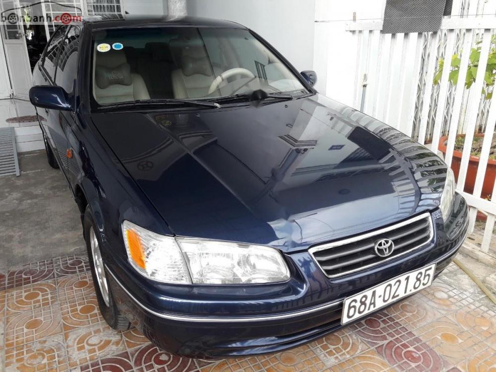 Toyota Camry GLi 2.2 2001 - Cần bán Toyota Camry GLi 2.2 sản xuất năm 2001 chính chủ