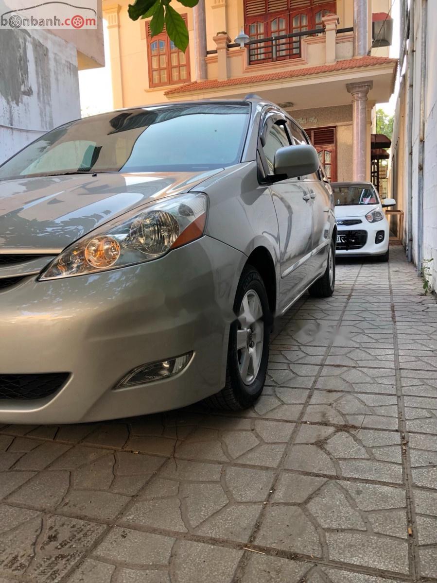 Toyota Sienna 2008 - Bán lại xe Toyota Sienna sản xuất năm 2008, xe nhập