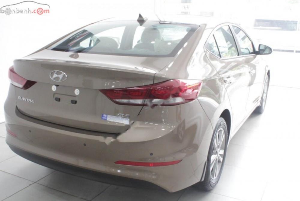 Hyundai Elantra 1.6 AT 2018 - Cần bán Hyundai Elantra 1.6 AT đời 2018, 626 triệu