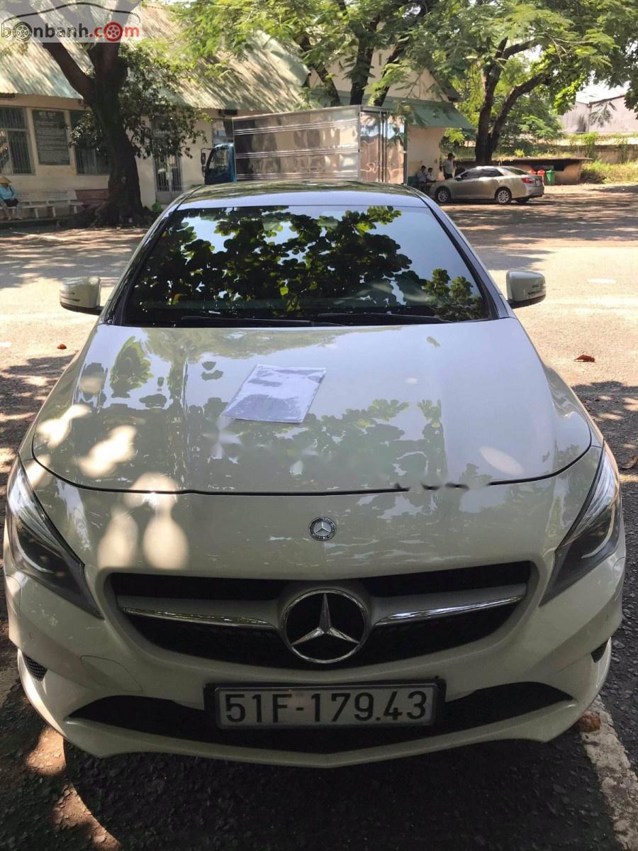 Mercedes-Benz CLA class CLA 200 2015 - Chính chủ bán Mercedes CLA 200 đời 2015, màu trắng, nhập khẩu