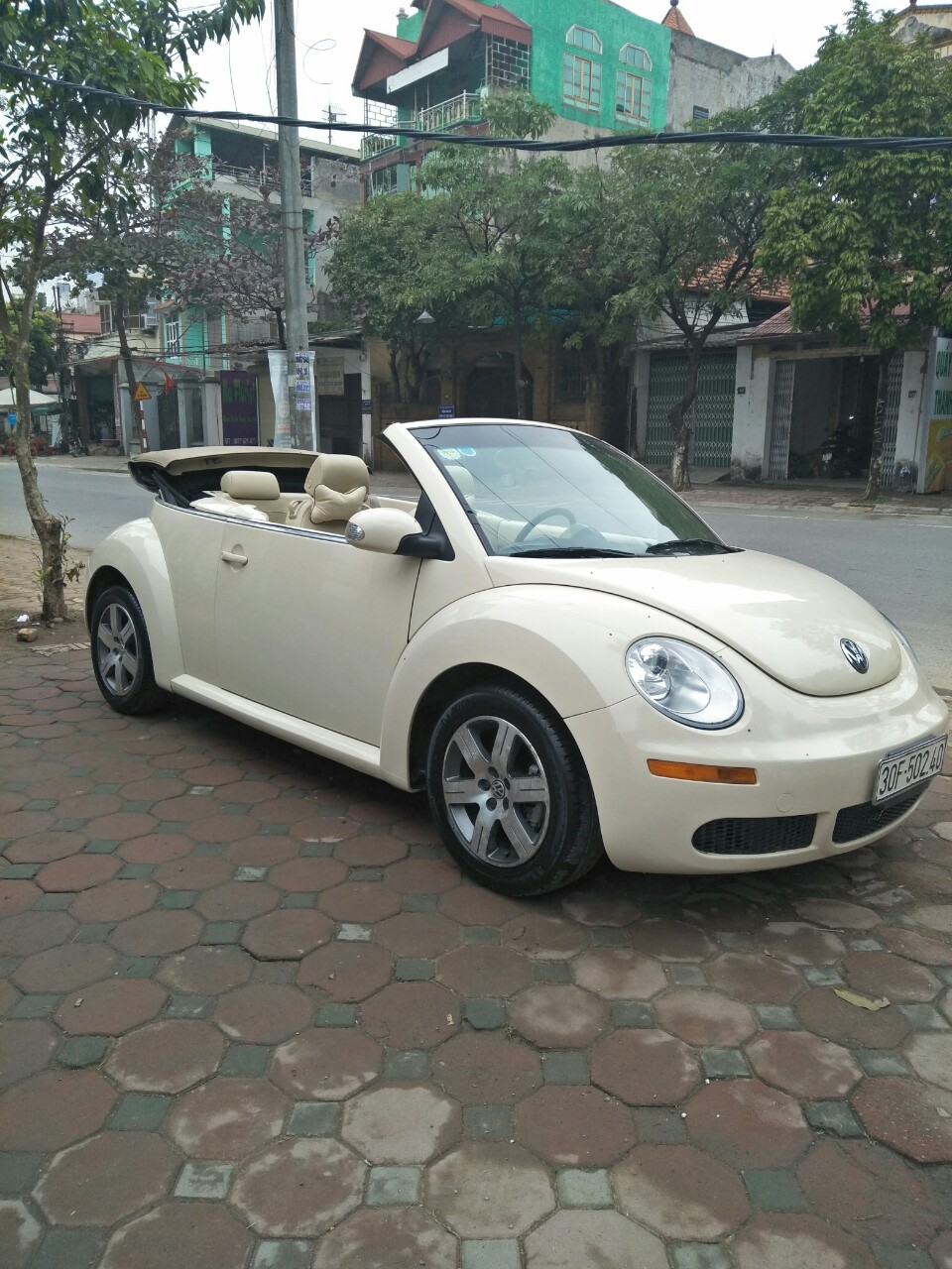 Volkswagen New Beetle 2.5AT 2006 - Cần bán xe Volkswagen New Beetle 2.5AT đời 2006 đăng ký lần đầu 2009 nhập khẩu Đức chính chủ mua từ mới