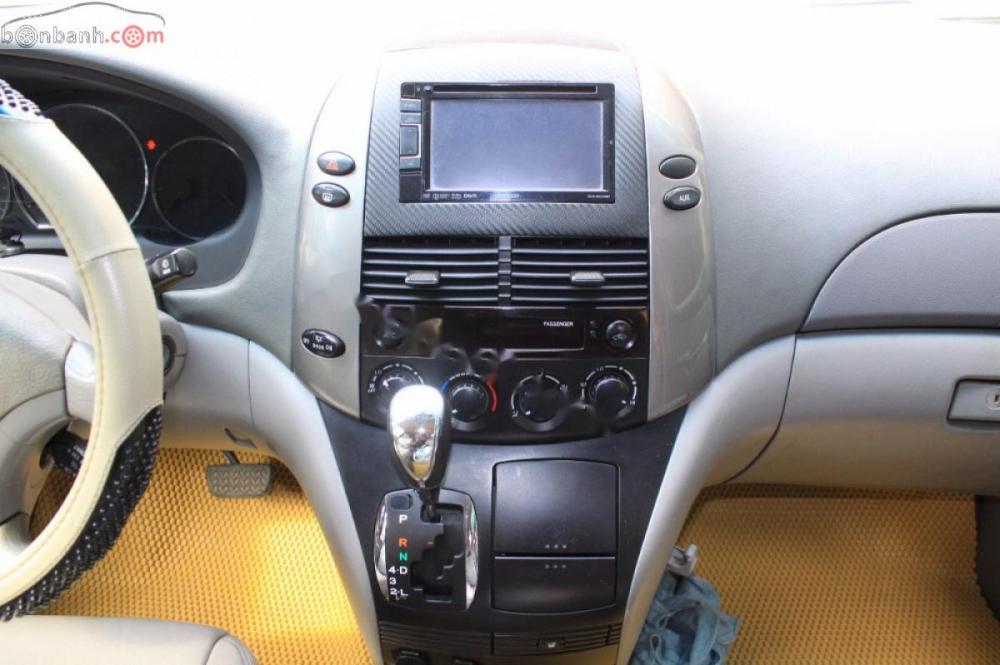 Toyota Sienna LE 3.3 2006 - Cần bán xe Toyota Sienna LE 3.3 đời 2006, màu bạc, nhập khẩu nguyên chiếc, giá 570tr