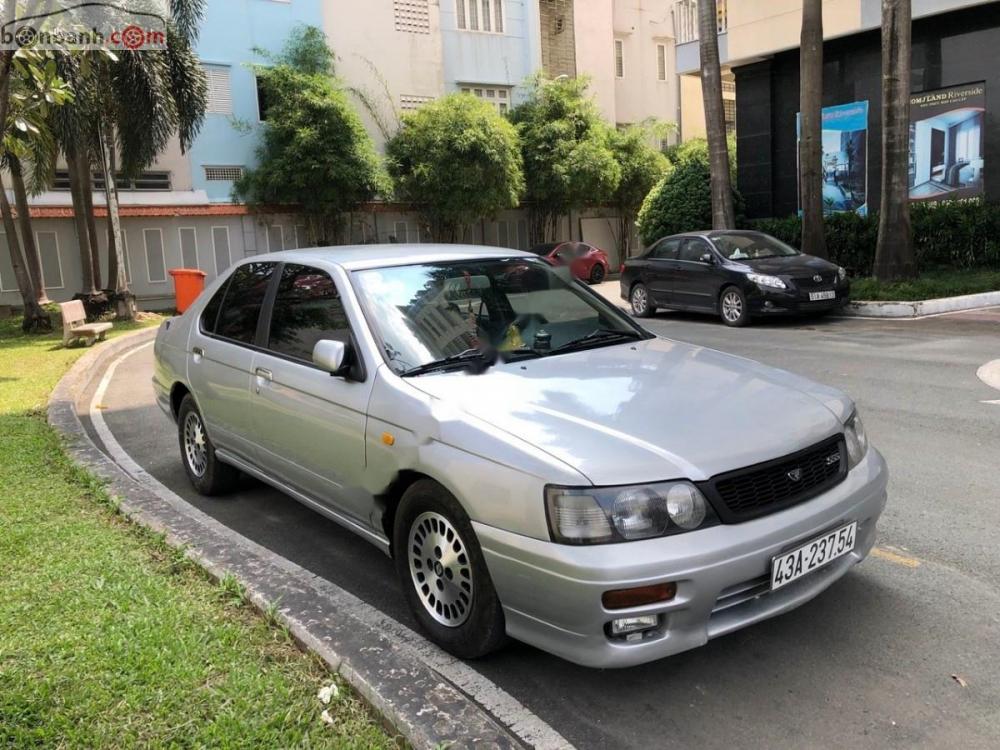 Nissan Bluebird 2005 - Bán xe Nissan Bluebird đời 2005, màu bạc, nhập khẩu  