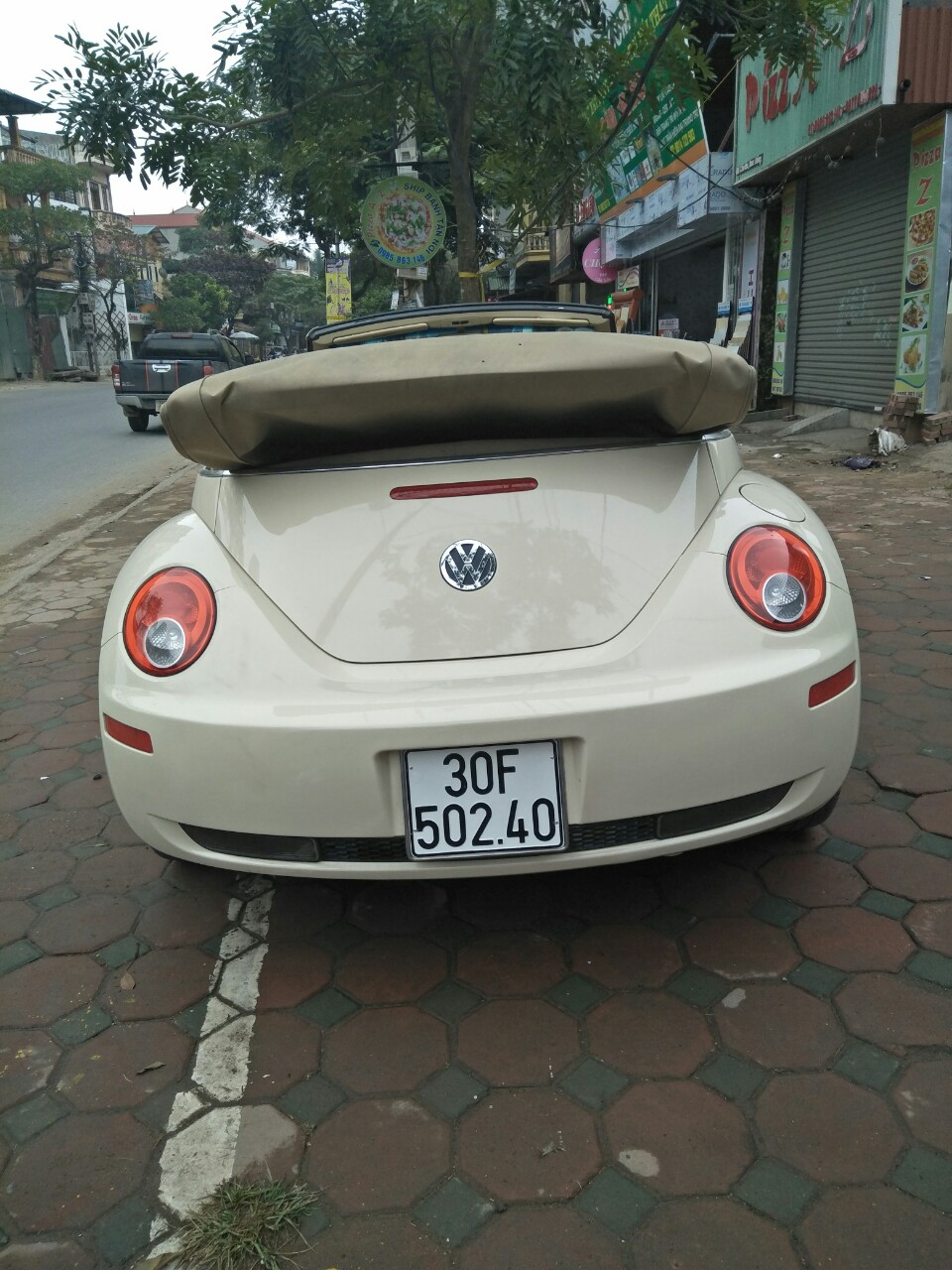 Volkswagen New Beetle 2.5AT 2006 - Cần bán xe Volkswagen New Beetle 2.5AT đời 2006 đăng ký lần đầu 2009 nhập khẩu Đức chính chủ mua từ mới