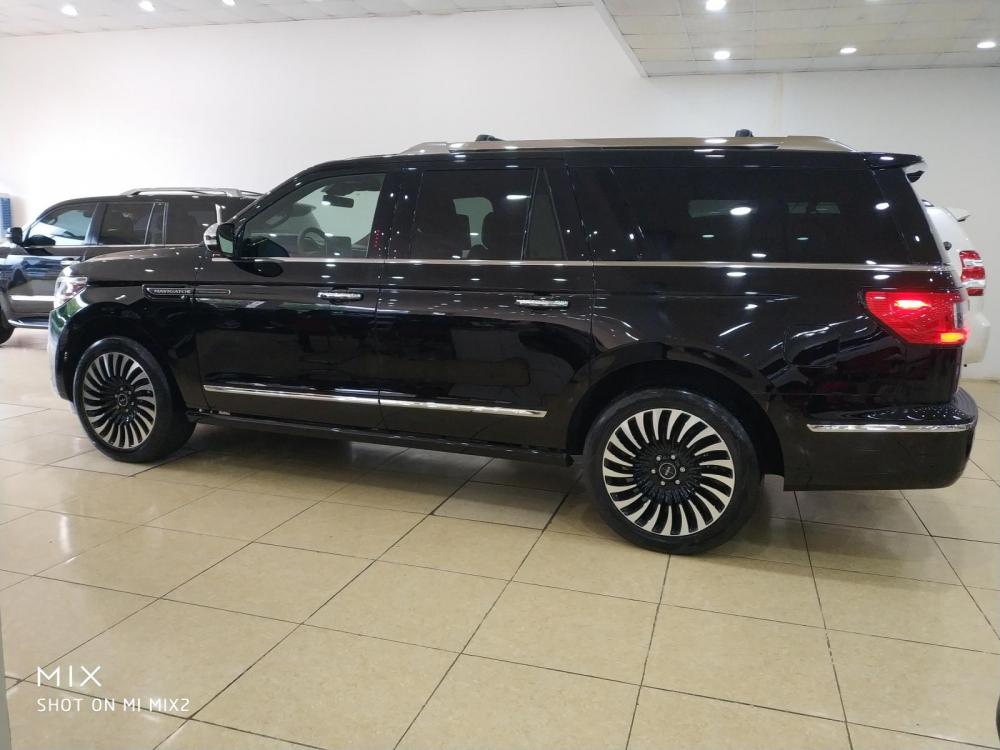 Lincoln Navigator Black bale 2018 - Bán Lincoln Navigator Black bale đời 2019, màu đen, xe nhập Mỹ giao ngay